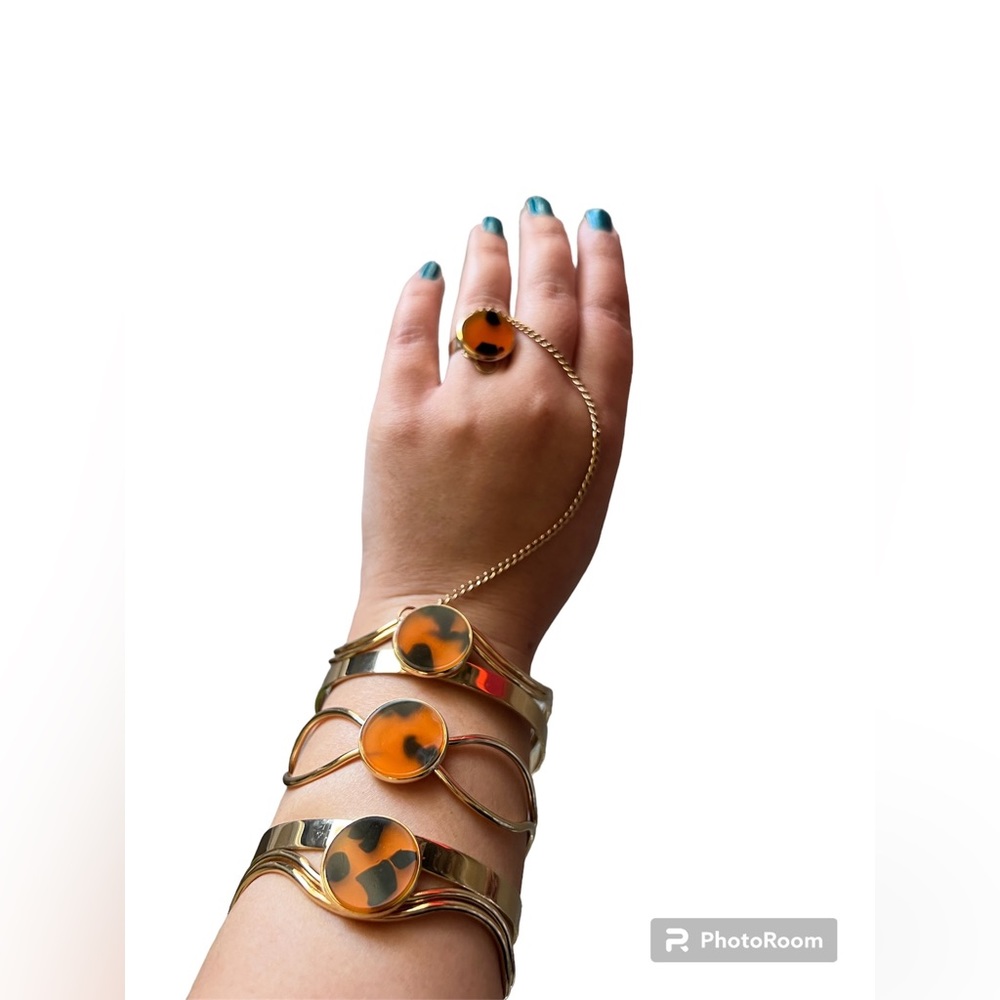 Bracelet with attached ring ( Halloween )